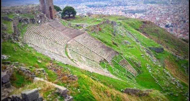 Bergama Antik Tiyatrosu