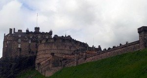 Edinburgh Kalesi Nerede ?